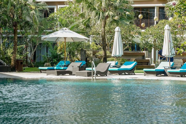 Pool 44 of 74