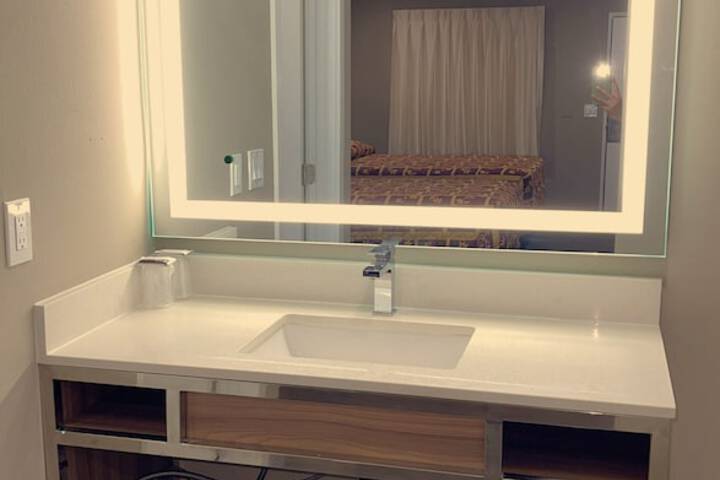 Room 14 of 20
