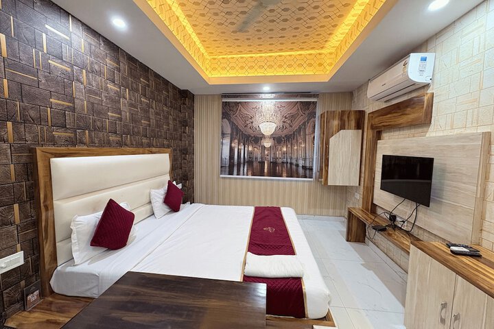 Room 3 of 23