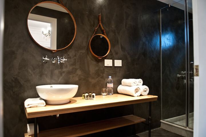 Room 42 of 72