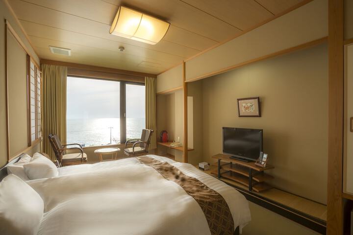 Room 47 of 73