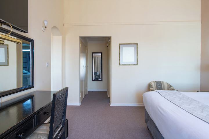 Room 17 of 57
