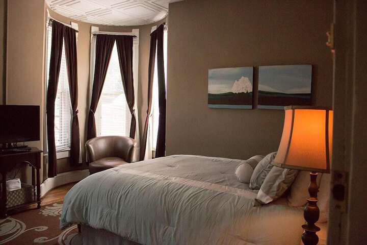 Room 6 of 23