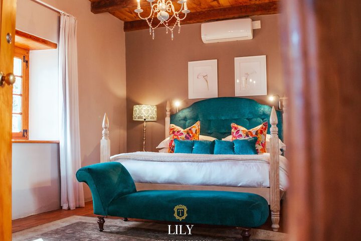 Room 5 of 122