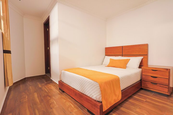 Room 11 of 23