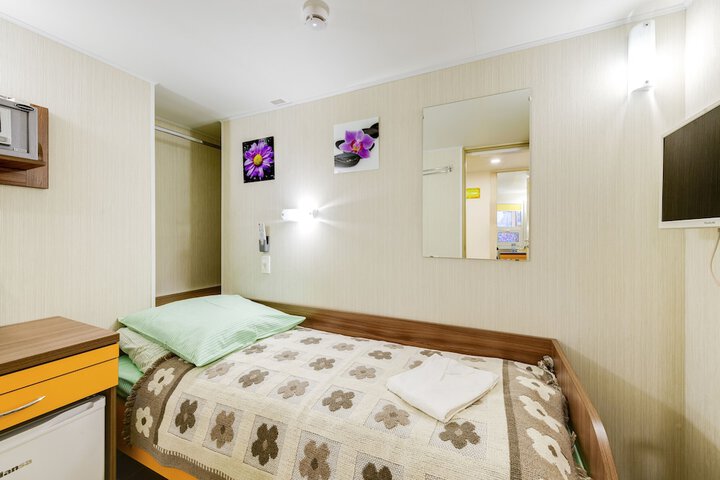 Room 7 of 39