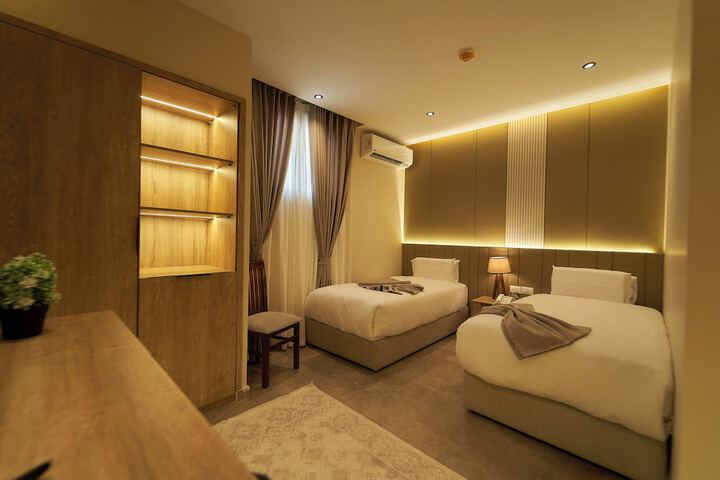 Room 59 of 148