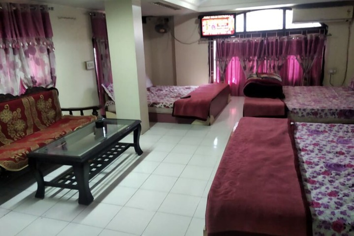Room 2 of 9