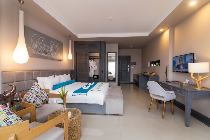 Room 26 of 165