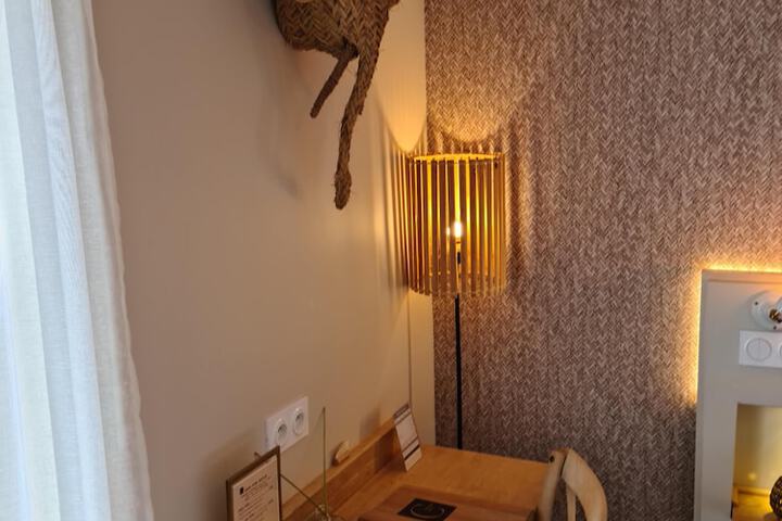 Room 74 of 210