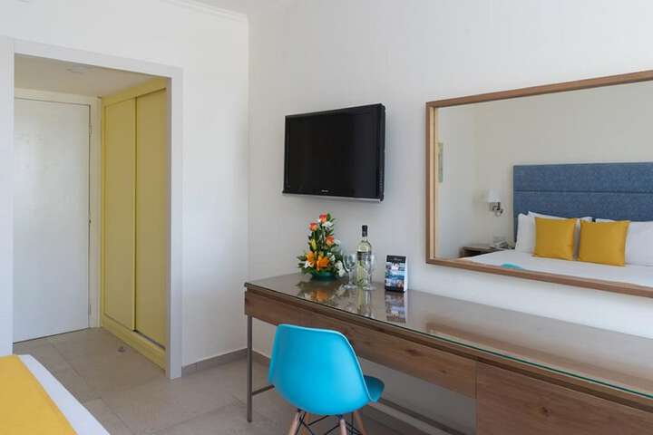 Room 18 of 52