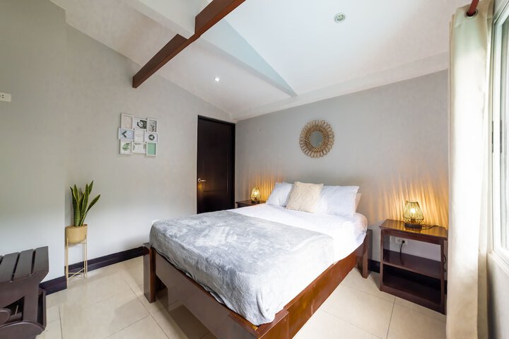 Room 18 of 49
