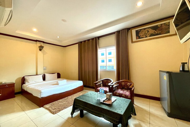 Room 2 of 24