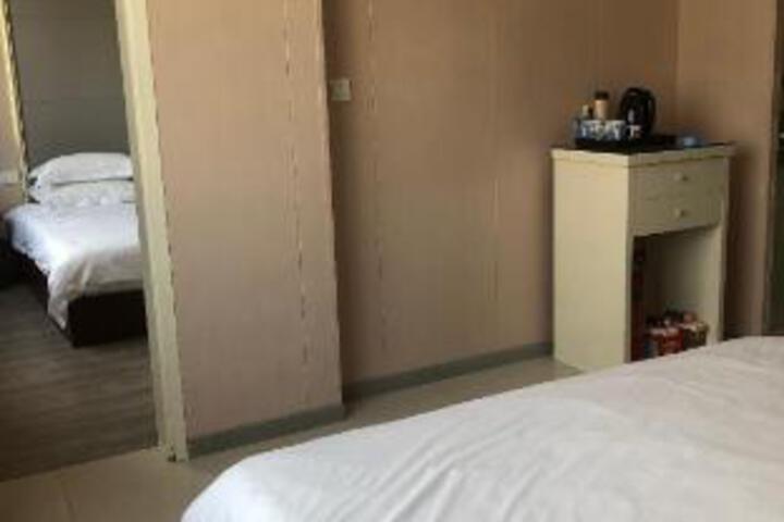 Room 16 of 16