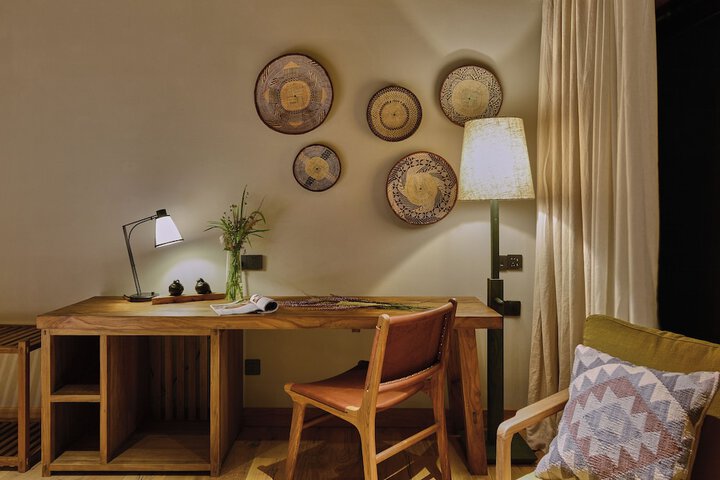 Room 3 of 67