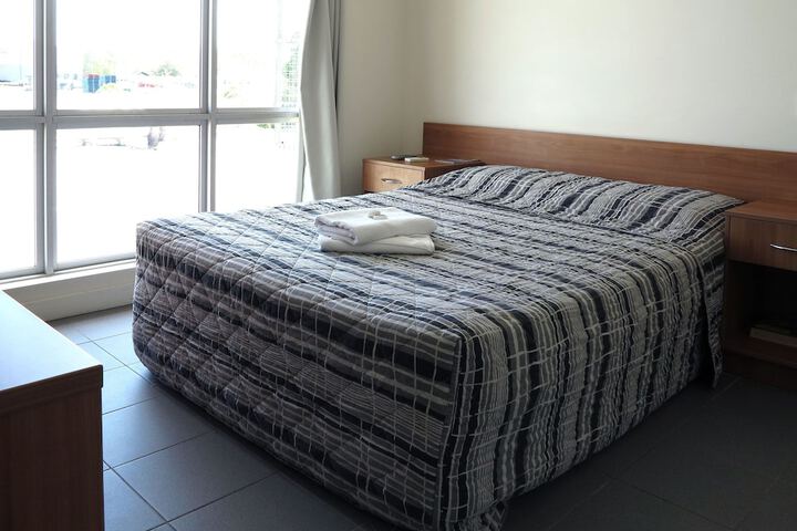 Room 4 of 23
