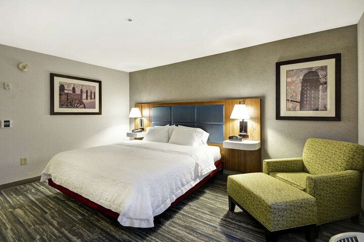 Room 10 of 56