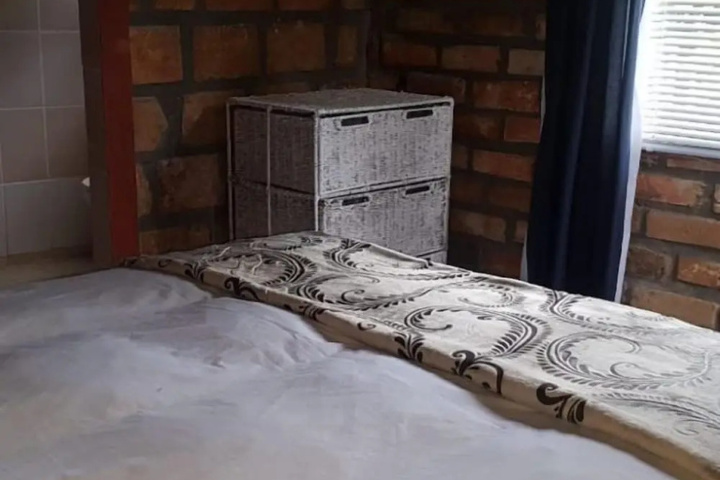 Room 3 of 9