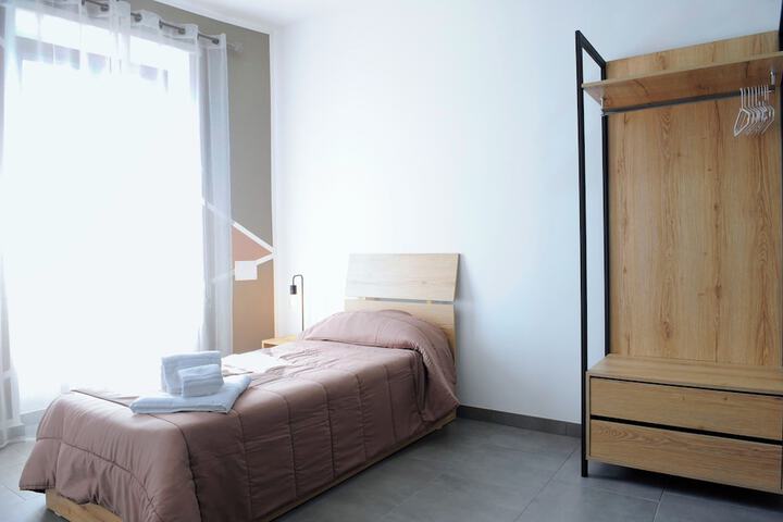 Room 11 of 35