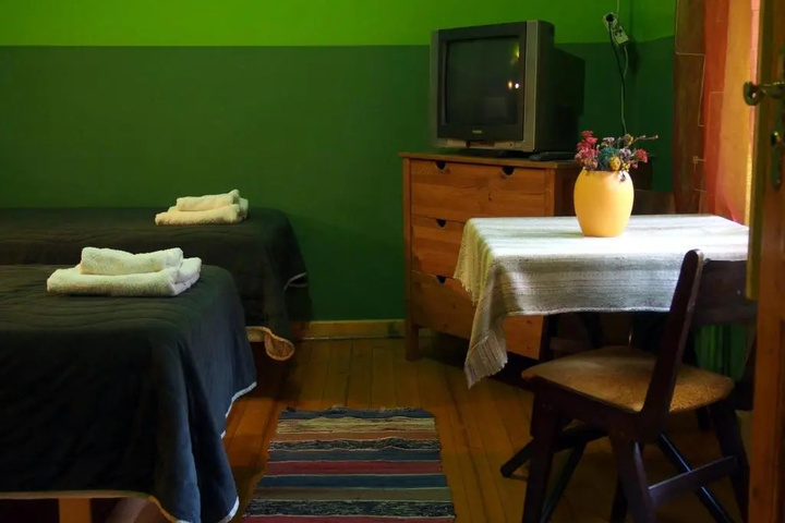 Room 3 of 18