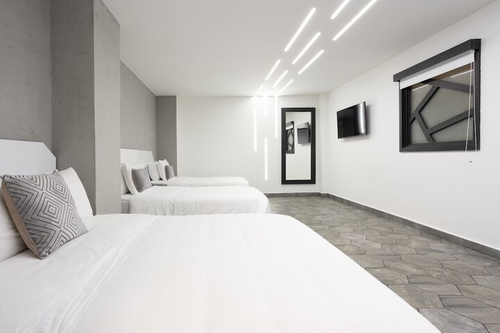 Room 10 of 51