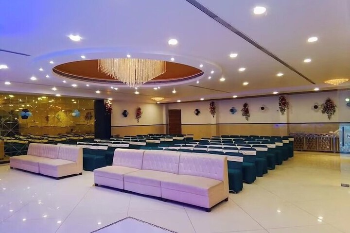 Ballroom/Hall 42 of 46