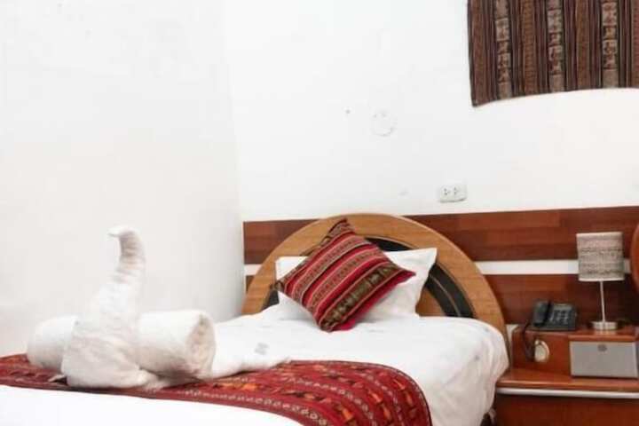 Room 3 of 43
