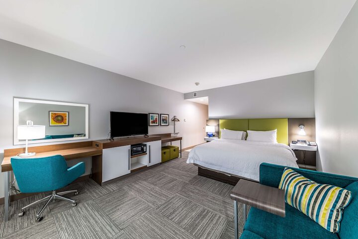 King Room with Sofa Bed and Refrigerator (10 of 13)