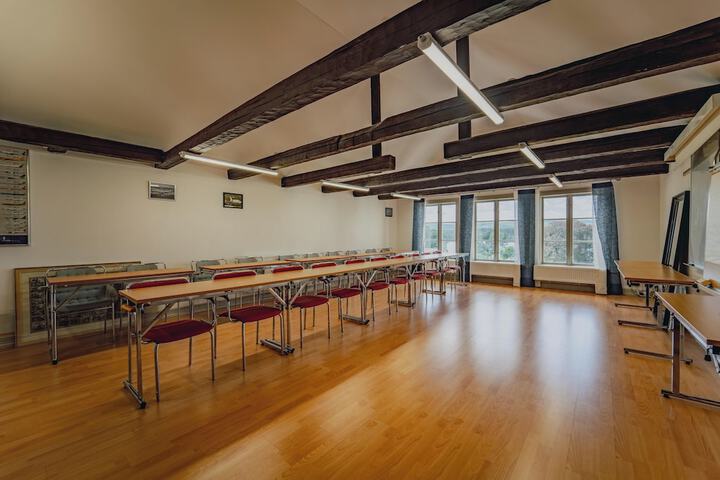 Business Center 139 of 148