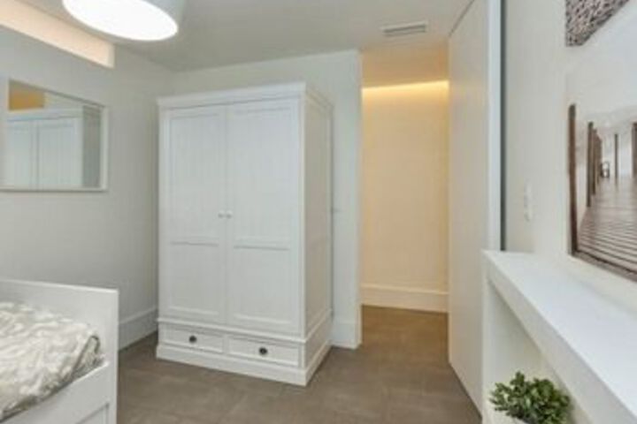 Room 12 of 21