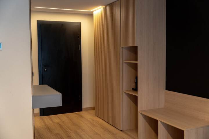 Room 9 of 51