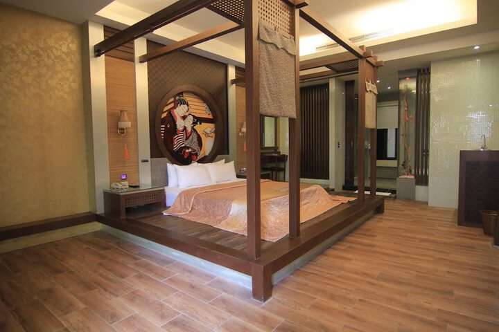 Room 44 of 56