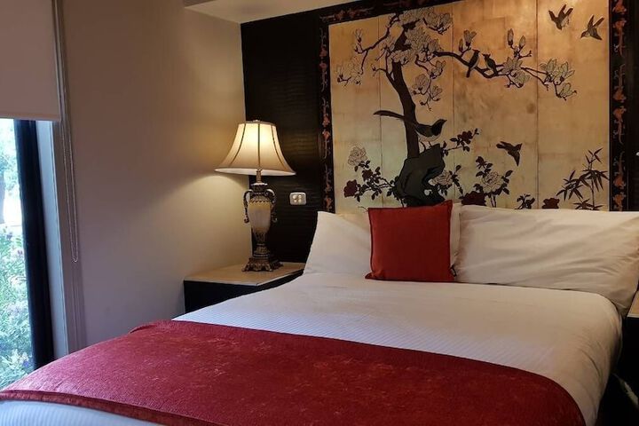 Room 7 of 74