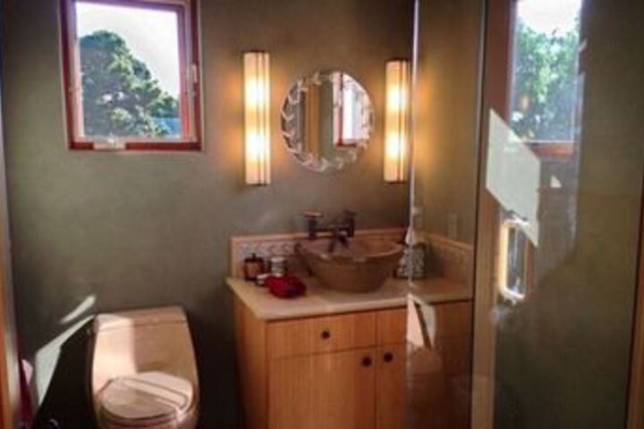 Room 15 of 28
