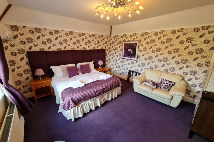 Room 10 of 96
