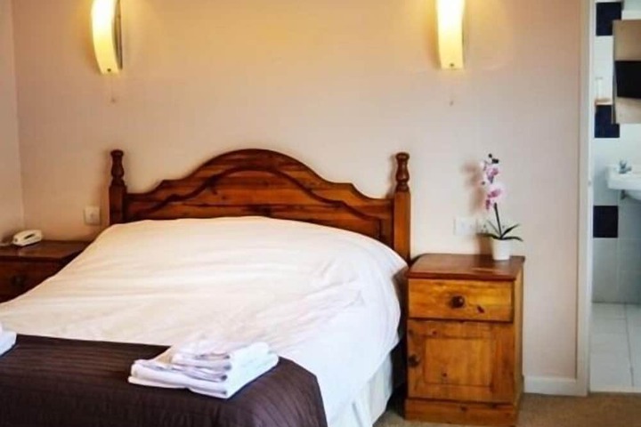 Room 4 of 29