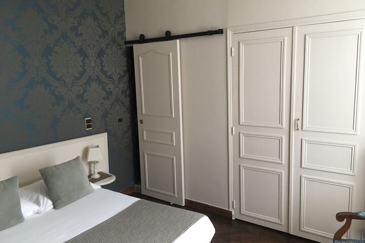 Room 14 of 42