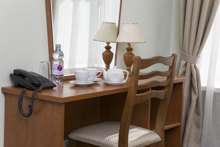 Room 28 of 59