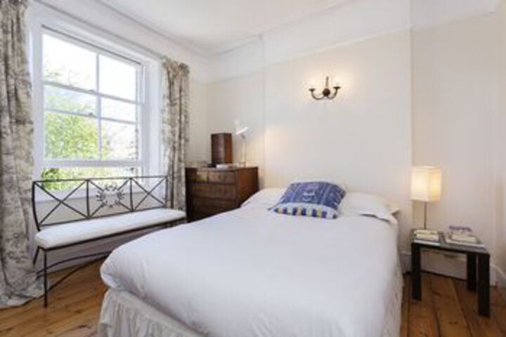 Room 14 of 25