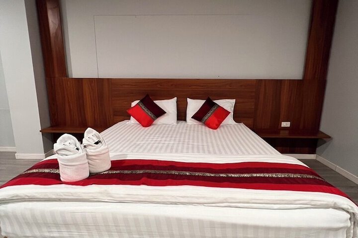 Room 15 of 93