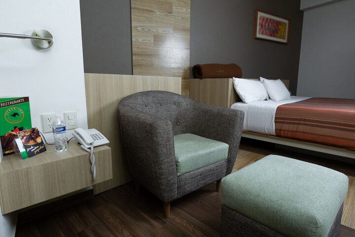 Room 7 of 36