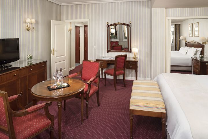 Room 28 of 172