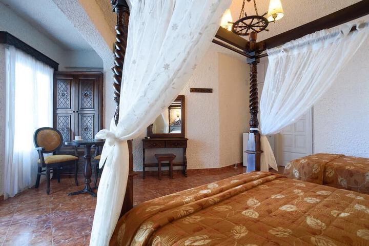 Room 14 of 49