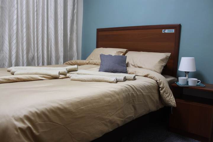 Room 4 of 10