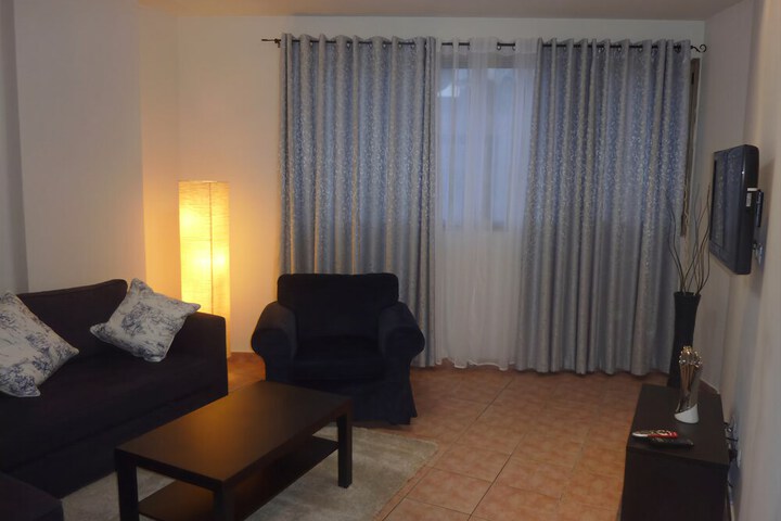 Room 27 of 33