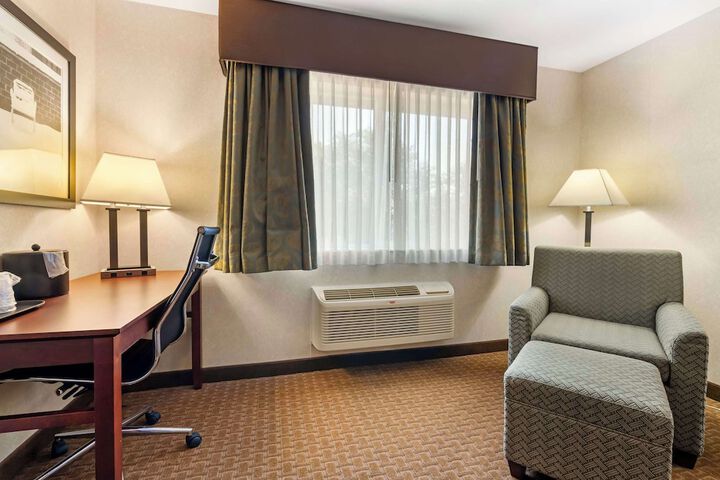Room 16 of 36
