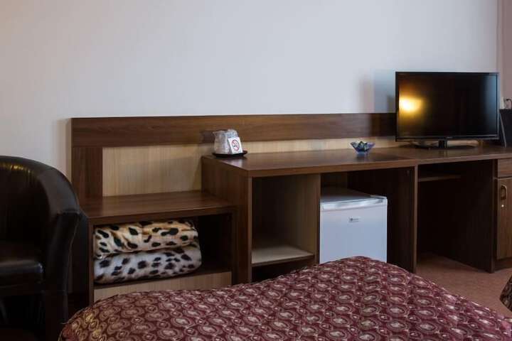 Room 5 of 13