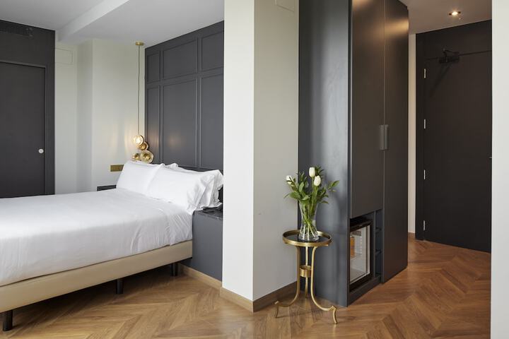 Room 16 of 39