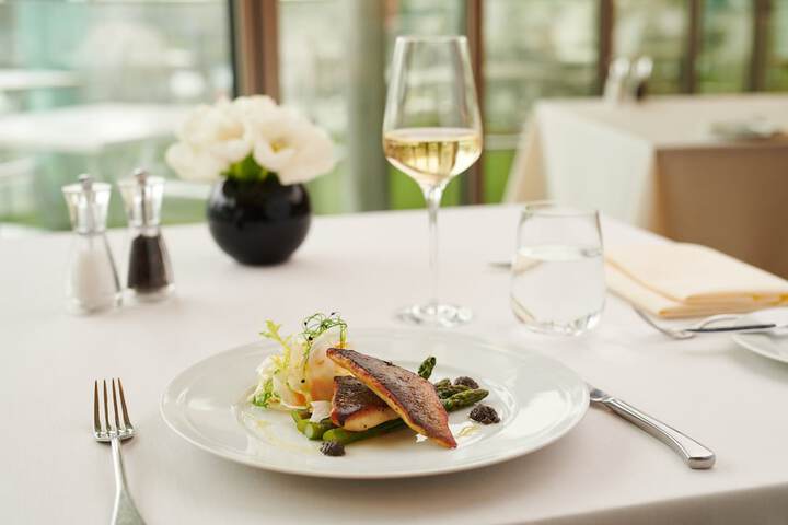 Dining 274 of 441