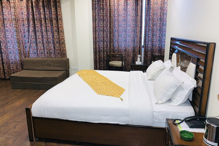 Room 21 of 40